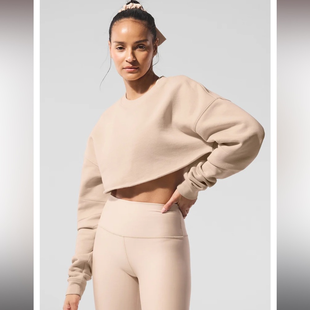 Extreme Cropped Pullover
